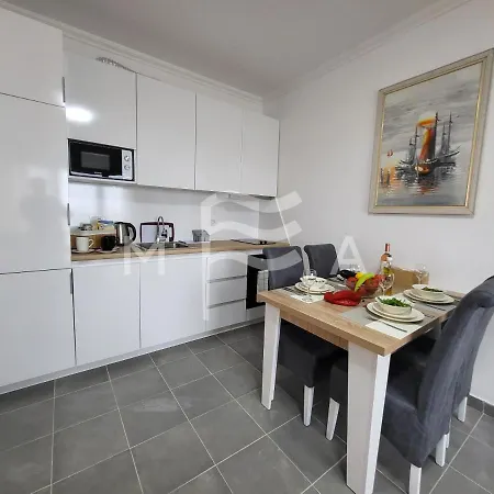 Locanda Pista Kosova 875 *
